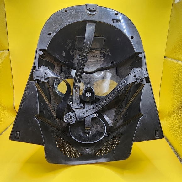 2013 Star Wars Darth Vader Electronic Voice Changing Mask - Not Working - Picture 3 of 3